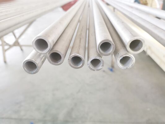 ราคาดี ASTM A213 ท่อแลกเปลี่ยนความร้อนแบบไม่มีรอยต่อ Ferritic Austenitic Superheater ออนไลน์